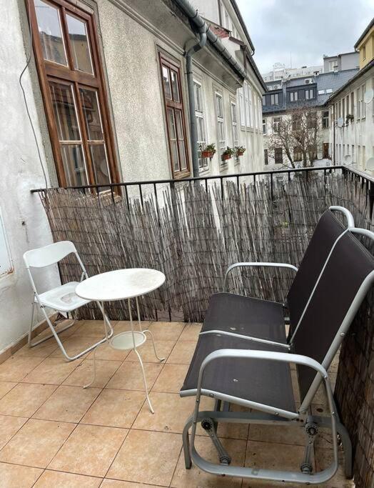 120 M2 Apartment In The Centre Of The Old Town Bratysława Zewnętrze zdjęcie